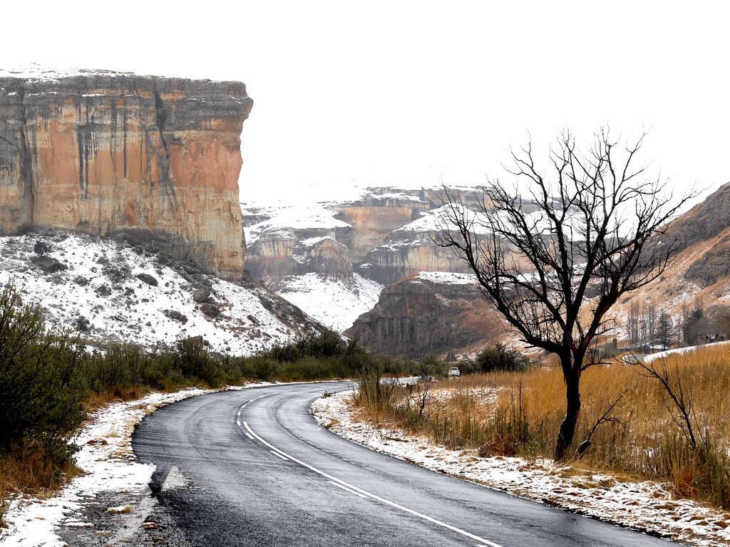 Rosewood Corner, Clarens Bed & Breakfast Exterior photo